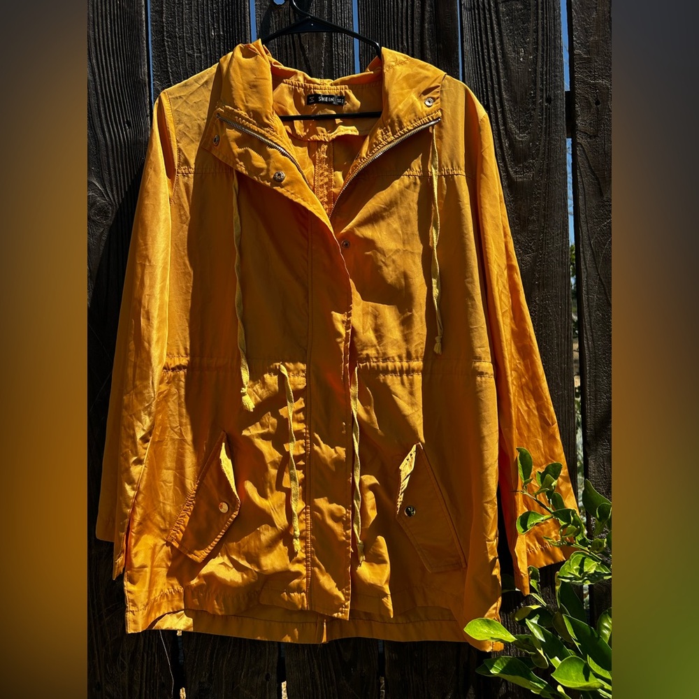 SHEIN Yellow Utility Jacket Lightweight Water-Resistant